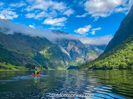 Sea kayak nærøyfjorden guidet tur