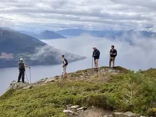 Vandring i Hardangerfjorden