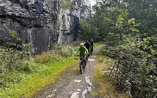 MOUNTAIN BIKE - The Grand Traverse