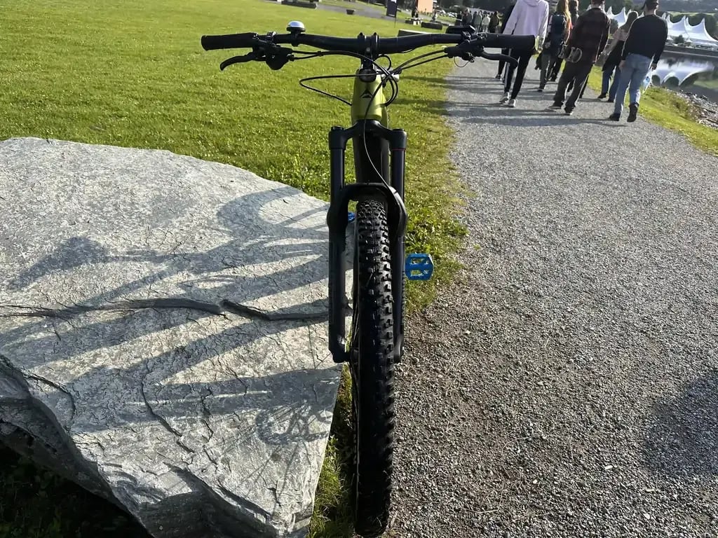UTLEIE AV FULLDEMPET EL-TERRENGSYKKEL - 1