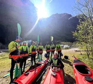 Sea kayak guidet tur - Hardangerfjorden Granvin